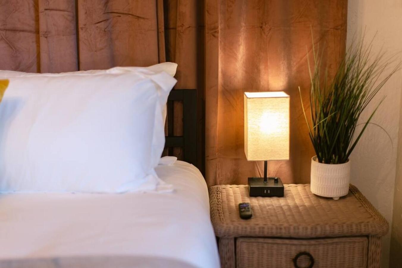 Oakdale Suites - Master Property เมดฟอร์ด ภายนอก รูปภาพ